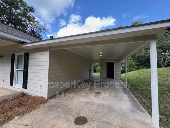 205 Bonanza Dr in Phenix City, AL - Building Photo - Building Photo