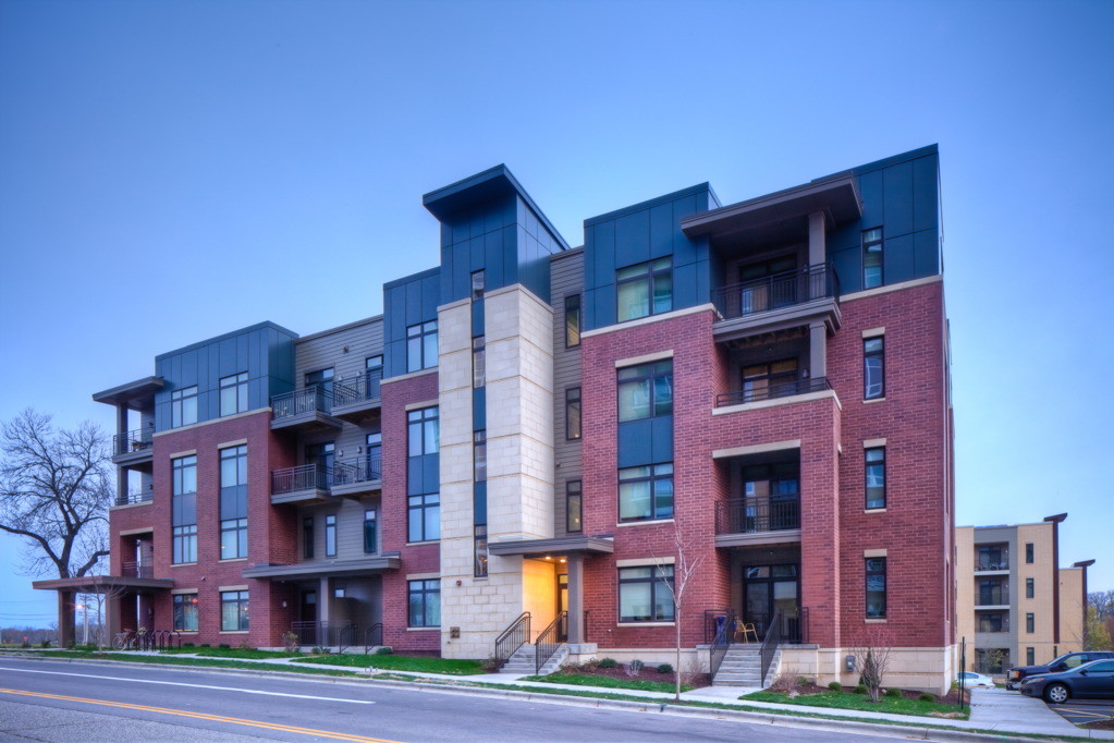 The Overlook at Hilldale in Madison, WI - Building Photo