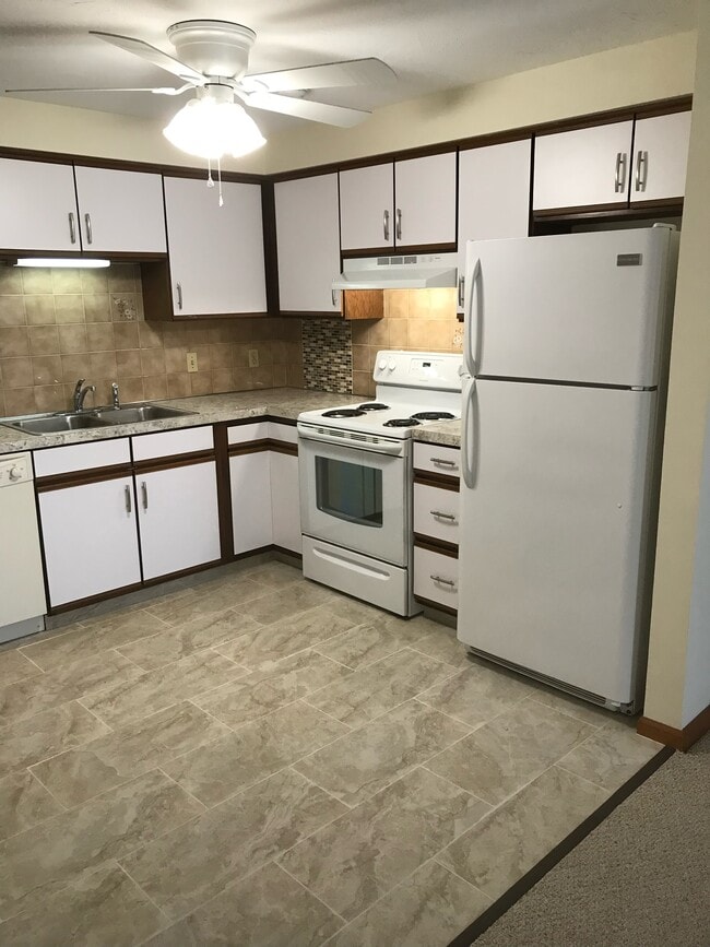 64 Woonasquatucket Ave, Unit 64 Woonasquatucket