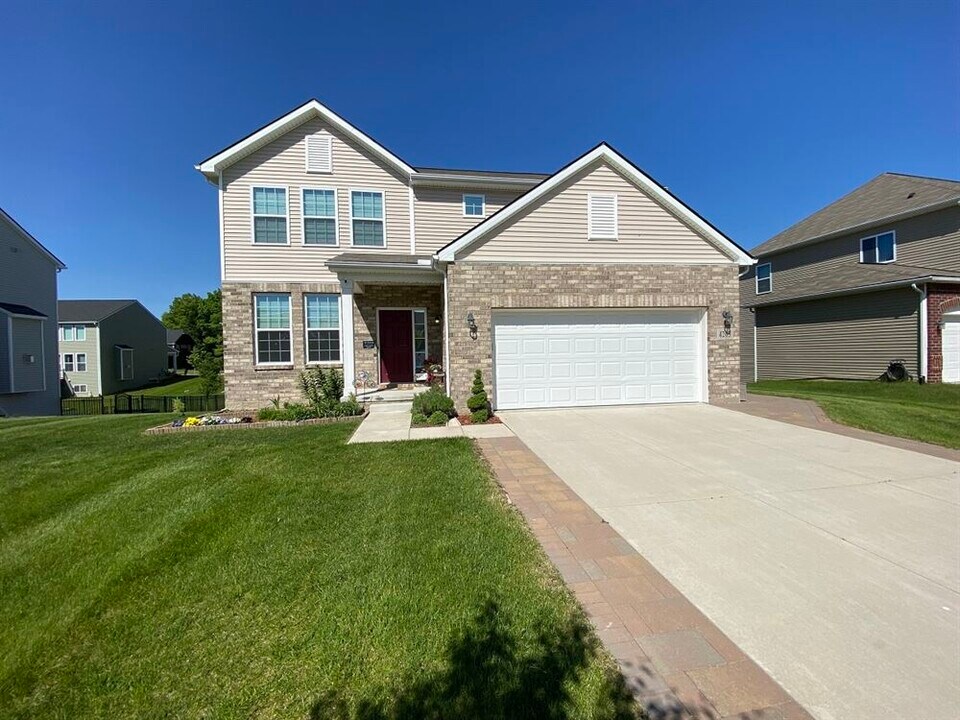 4263 Lilac Ln in Ypsilanti, MI - Building Photo
