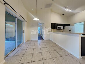 11906 Timberhill Dr in Riverview, FL - Building Photo - Building Photo