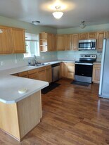 6572 Vista Dr in Ketchikan, AK - Building Photo