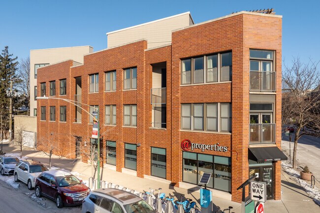 4100-4118 N Lincoln Ave