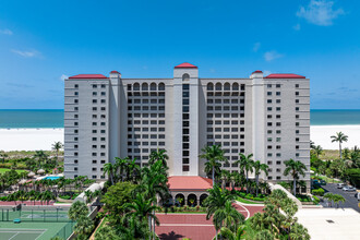 Crescent Beach Condo in Marco Island, FL - Foto de edificio - Building Photo