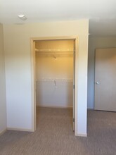 Coral Ridge Senior (55+) Apartments in Coralville, IA - Foto de edificio - Building Photo