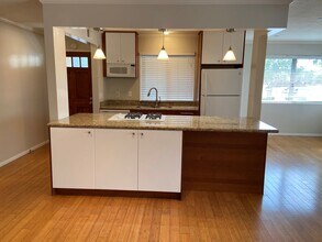 22352 Caminito Arroyo Seco in Laguna Hills, CA - Building Photo - Building Photo