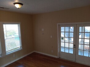 957 SE Stephens St in Roseburg, OR - Building Photo - Building Photo