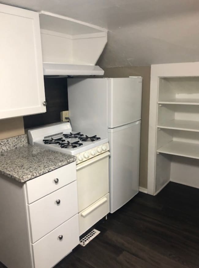 property at 283 W Harrison Ave