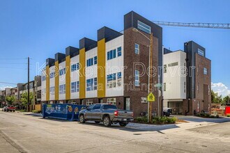 4100 E Warren Ave in Denver, CO - Building Photo - Building Photo