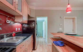 2526 Druid Park Dr in Baltimore, MD - Building Photo - Building Photo