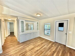 1252 Henderson Creek Dr in Naples, FL - Building Photo - Building Photo