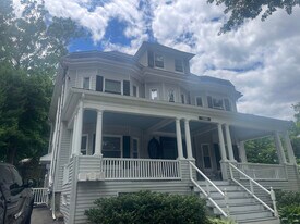 32 Paul Revere Rd, Unit 3 in Arlington, MA - Building Photo