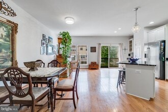 44261 Huron Terrace in Ashburn, VA - Building Photo - Building Photo