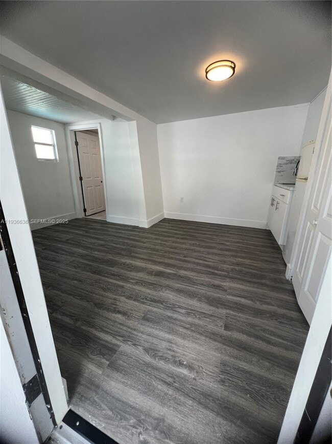 1999 NW 2nd St in Miami, FL - Building Photo - Building Photo