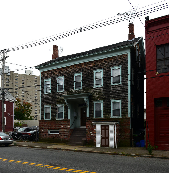 274 Orms St in Providence, RI - Building Photo - Building Photo