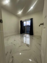 355 E 4th St in Hialeah, FL - Building Photo - Building Photo