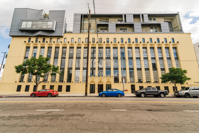 200 N San Fernando Rd in Los Angeles, CA - Building Photo - Building Photo