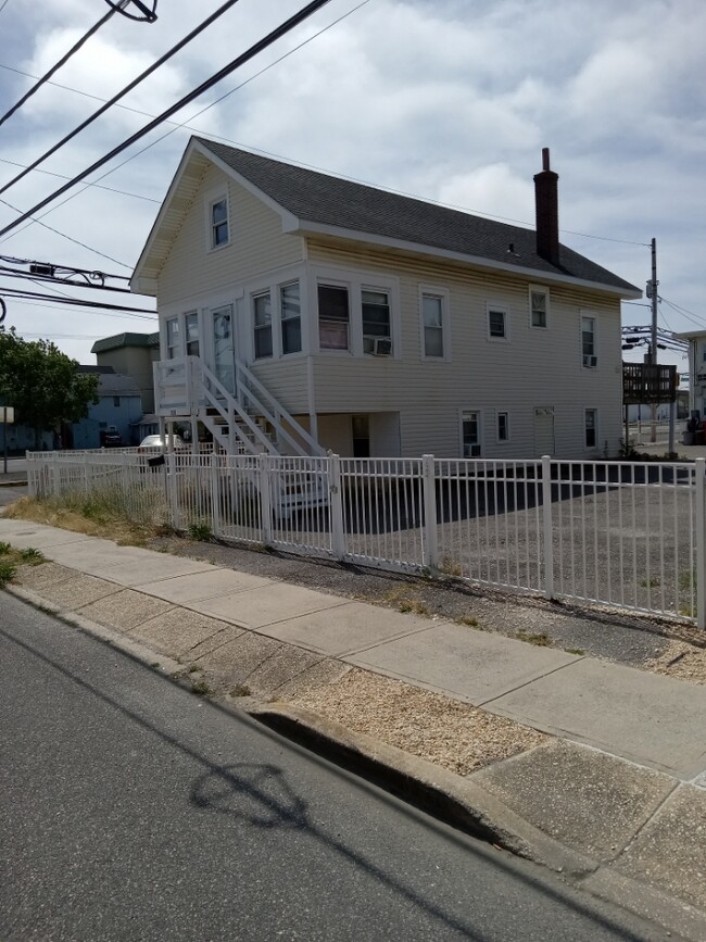 201 Blaine Ave in Seaside Heights, NJ - Building Photo - Building Photo