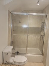 13455 NE 10th Ave in North Miami, FL - Foto de edificio - Building Photo