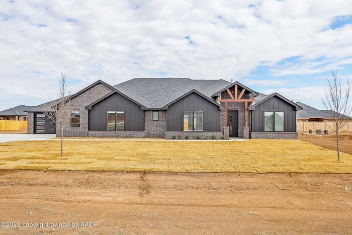 504 Country Club Dr in Canyon, TX - Building Photo