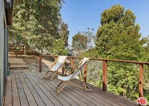 2467 Silver Ridge Ave in Los Angeles, CA - Building Photo - Building Photo