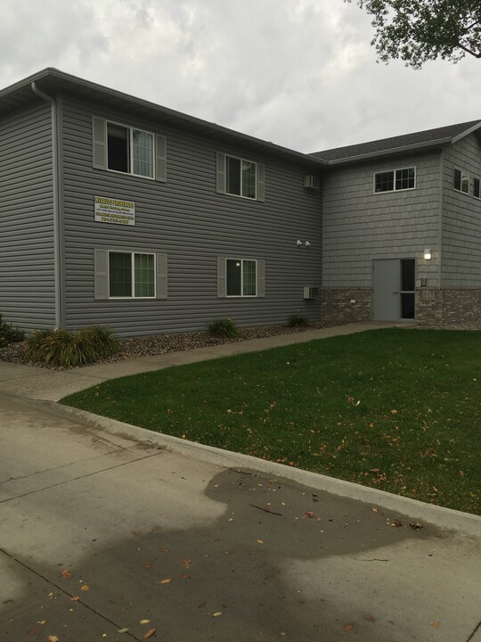 317 16th St S, Unit 1 in Moorhead, MN - Building Photo