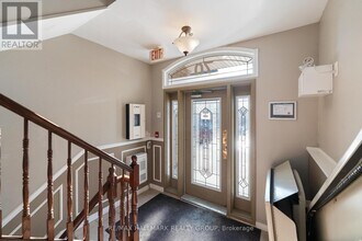 70 Briargate Private in Ottawa, ON - Building Photo - Building Photo