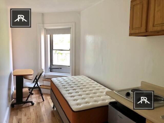 1063 Beacon St in Brookline, MA - Building Photo - Building Photo