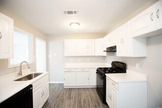 2113 Muldrow Dr in North Little Rock, AR - Building Photo - Building Photo