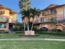 1165 Clam Ct in Naples, FL - Building Photo