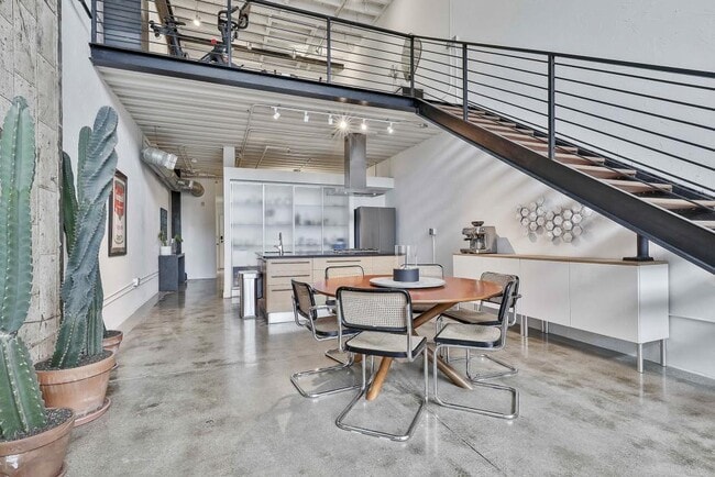 675 Greenwood Ave NE in Atlanta, GA - Building Photo - Building Photo