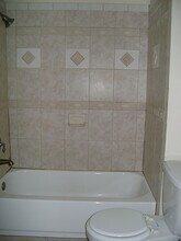 542 E Gaston St in Savannah, GA - Building Photo - Building Photo