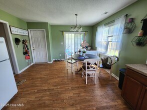 224 Smallwood Rd in Hubert, NC - Building Photo - Building Photo