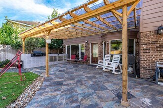 603 Chedworth Dr in Houston, TX - Foto de edificio - Building Photo