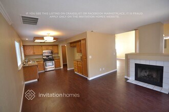 8323 Lonely Hill Way in Antelope, CA - Foto de edificio - Building Photo