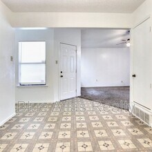 2749 Countryside Ln in Fort Worth, TX - Foto de edificio - Building Photo