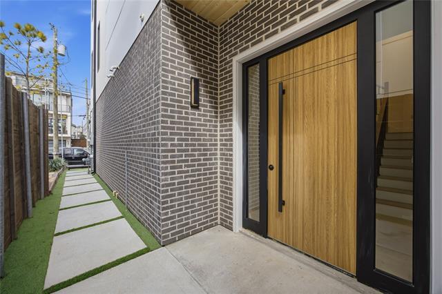 4220 Munger Ave in Dallas, TX - Building Photo - Building Photo