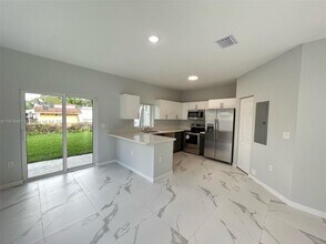 808 NW 16th Ave in Fort Lauderdale, FL - Building Photo - Building Photo