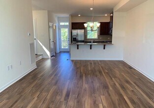 404 Skymont Dr in Holly Springs, NC - Building Photo - Building Photo