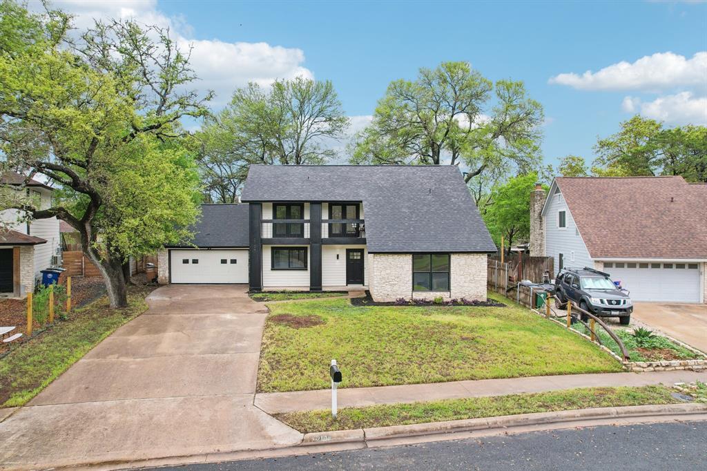 2104 Malvern Hill Dr in Austin, TX - Building Photo