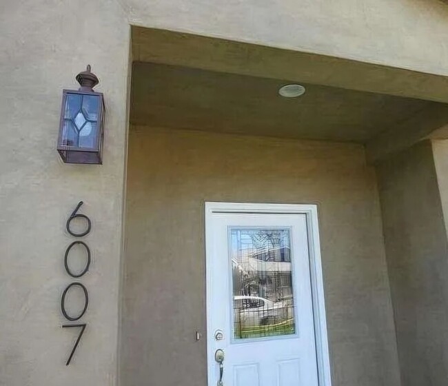 property at 6007 Miramonte Blvd