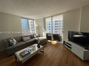 701 Brickell Key Blvd, Unit # 2304 in Miami, FL - Building Photo - Building Photo