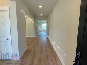 3300 Wildland Ct in Folsom, CA - Building Photo - Building Photo