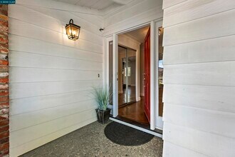 33 Sullivan Dr in Moraga, CA - Building Photo - Building Photo