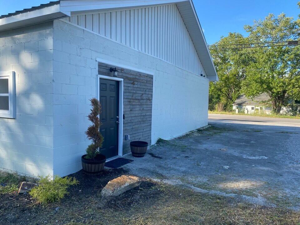 3706 US Highway 41 in Tracy City, TN - Building Photo