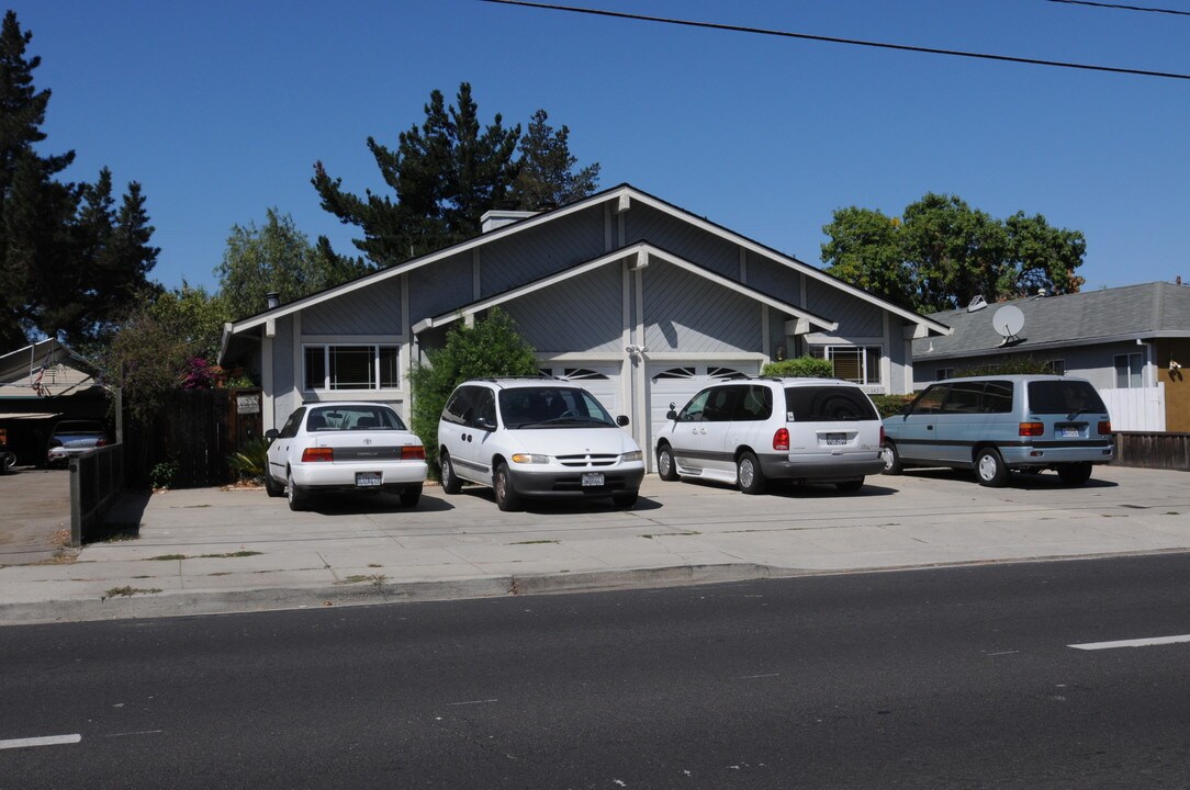 14515 Union Ave in San Jose, CA - Building Photo