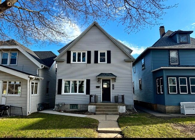 property at 3667 E Layton Ave