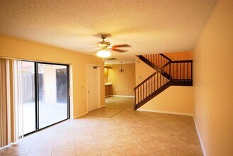 582 Green Springs Pl in West Palm Beach, FL - Building Photo - Building Photo