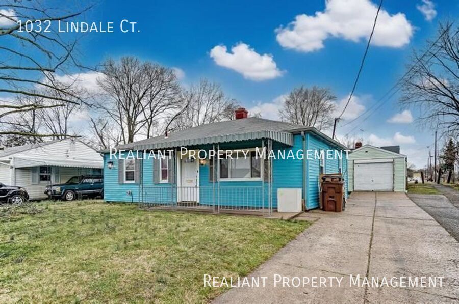 1032 Lindale Ct in Cincinnati, OH - Building Photo