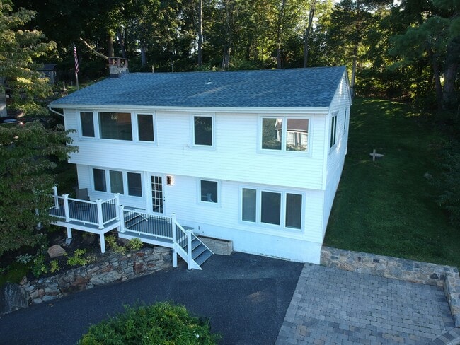 property at 9 Longview Dr